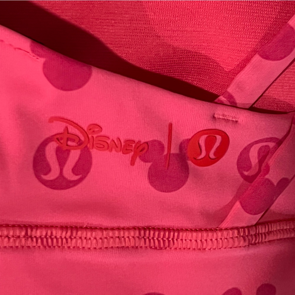 Lululemon Energy Bra Disney Mickey Mouse Pink Lip Gloss Size 6 NWT - Picture 4 of 5